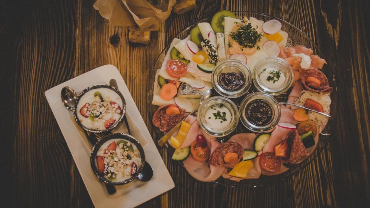 Cafe-Restaurant Leo 호텔 칼스도르프 바이 그라츠 외부 사진